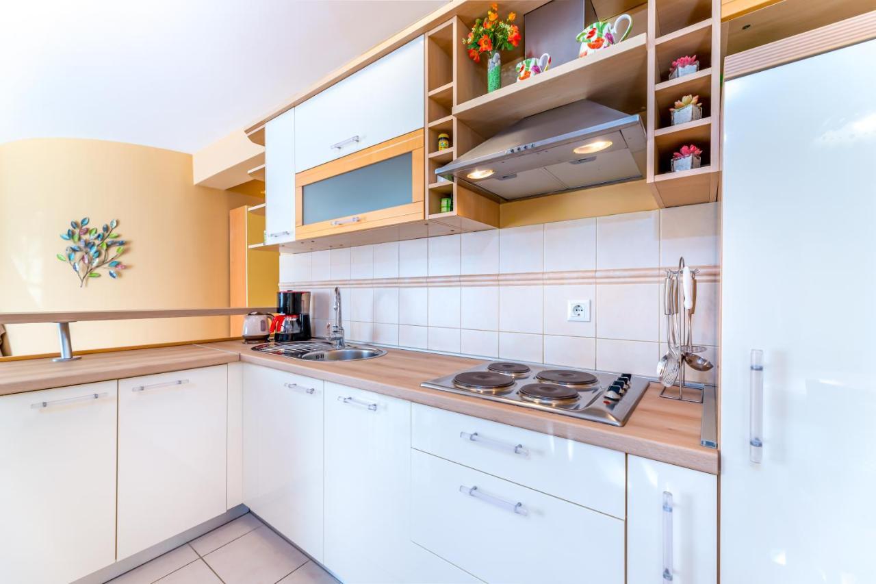 Apartments Lovorka Baška Eksteriør billede