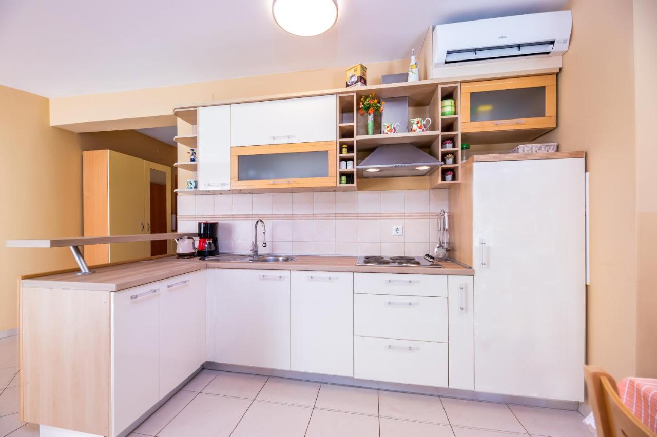 Apartments Lovorka Baška Eksteriør billede