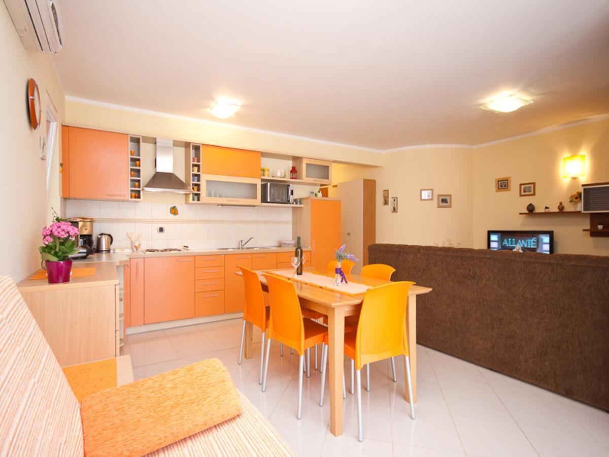 Apartments Lovorka Baška Eksteriør billede