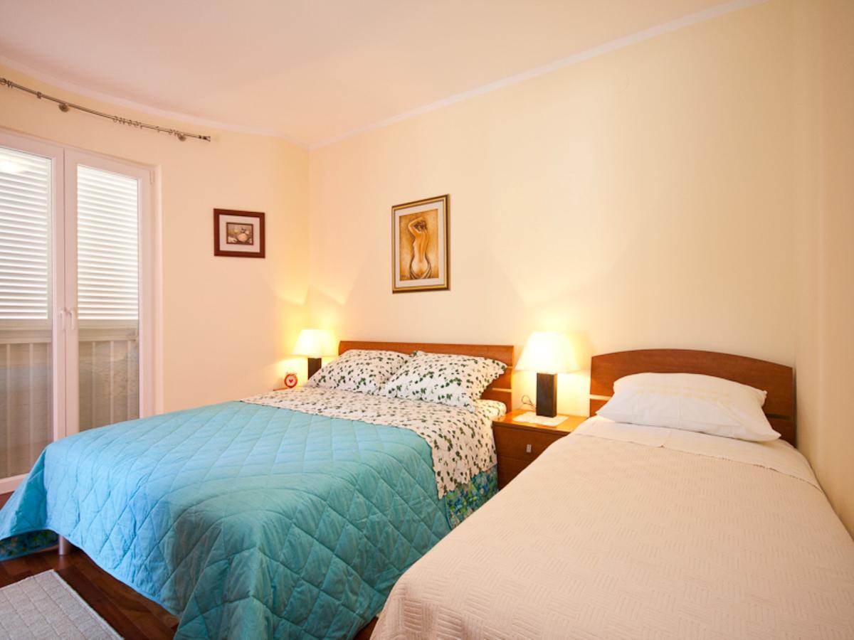Apartments Lovorka Baška Eksteriør billede